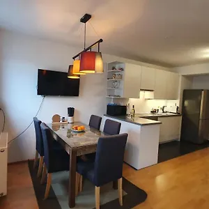 Apartment Wiener Maisonette Mit Terrasse, Vienna